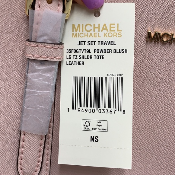 MICHAEL KORS
Jet Set Travel Large Top Zip Shoulder Tote Saffiano Leather

NWT - Picture 16 of 16